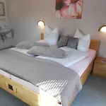 Schreieck Maria *