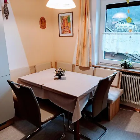 Schreieck Maria شقة